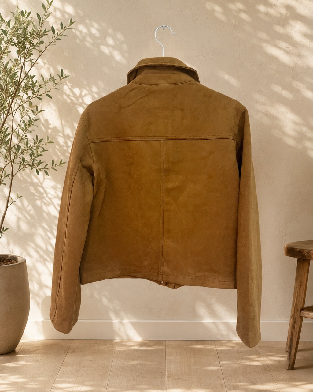 Kurtka suede z zatrzaskami STRADIVARIUS
