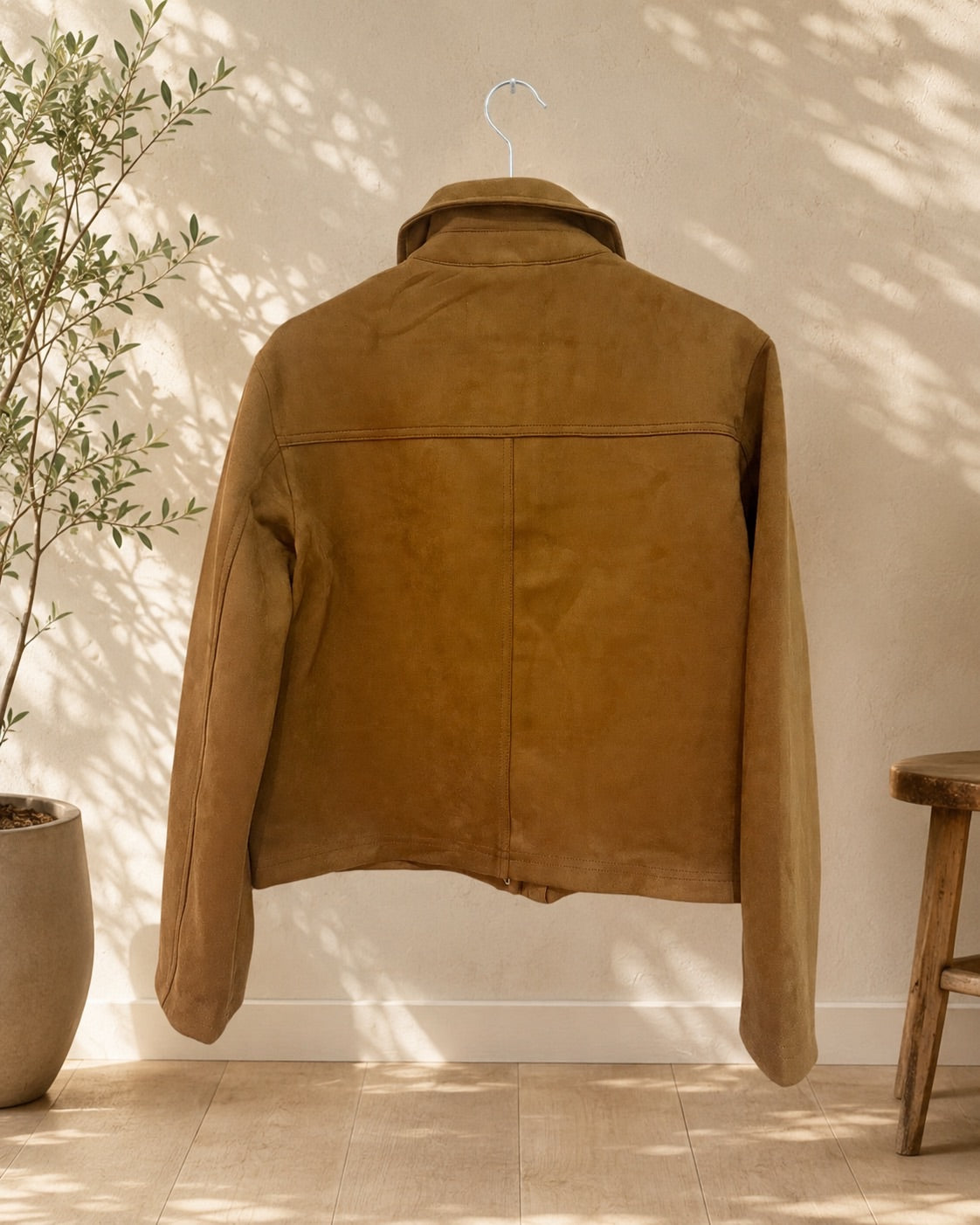 Kurtka suede z zatrzaskami STRADIVARIUS