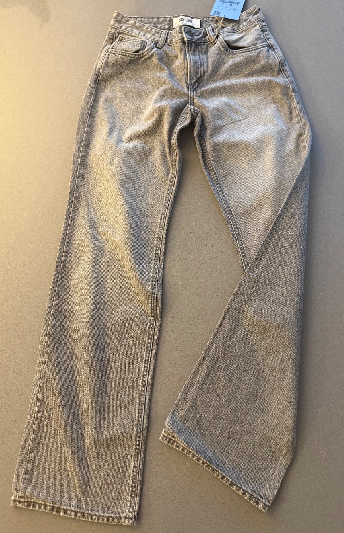 Jeansy straight leg Stradivarius szare