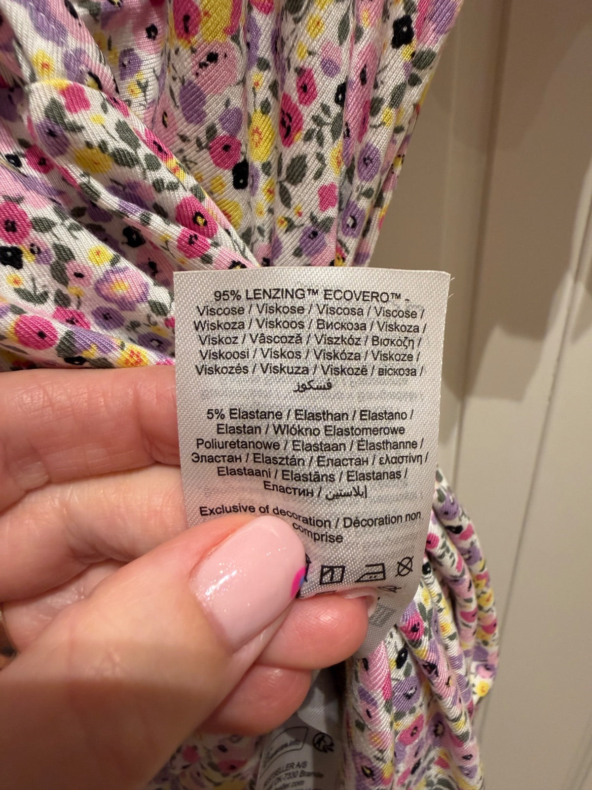 Sukienka midi mamalicious w kwiatki kopertowa L