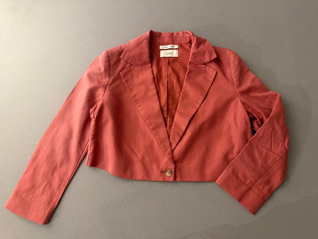 Żakiet cropped EDC koralowy lniany