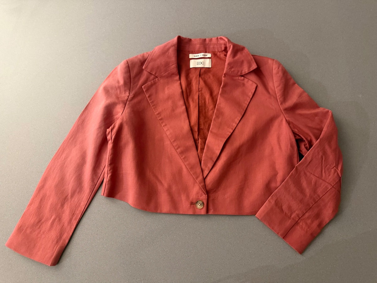Żakiet cropped EDC koralowy lniany