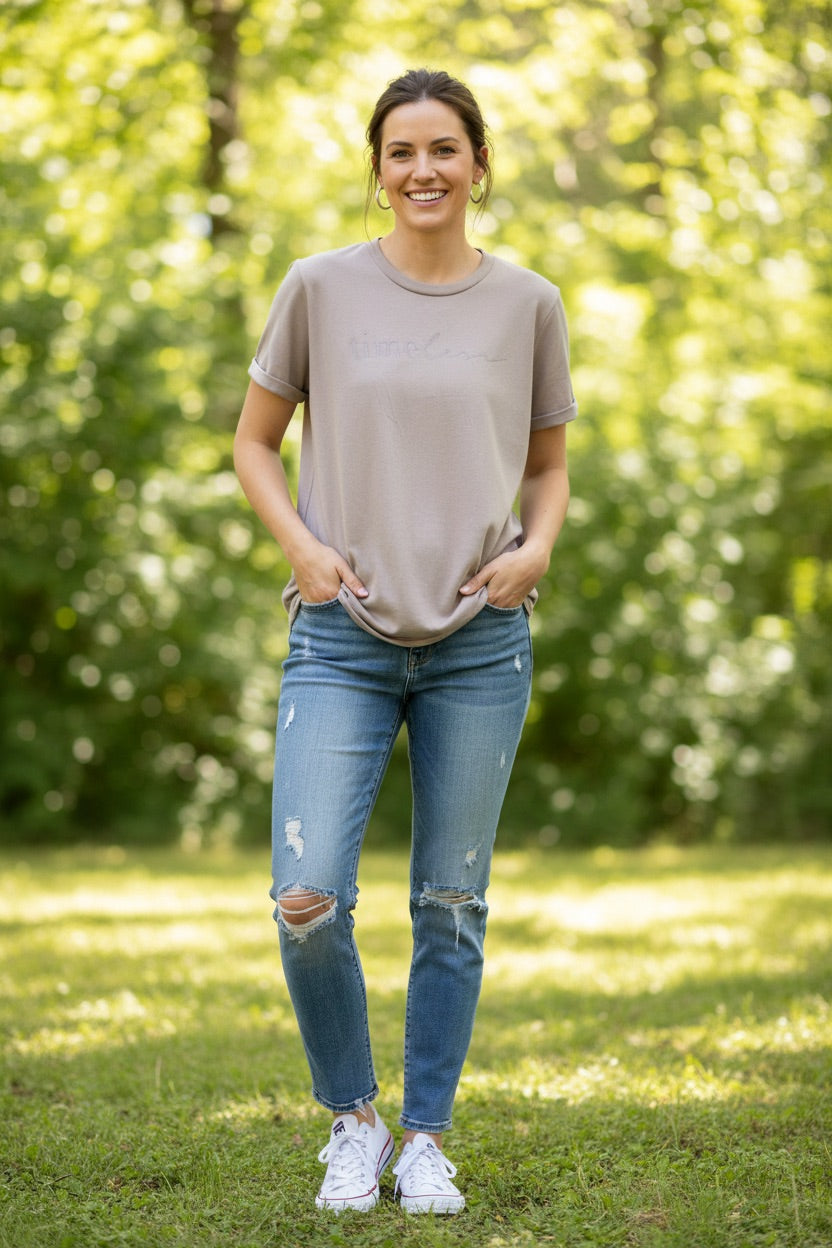 T-shirt z haftem timeless ESPRIT