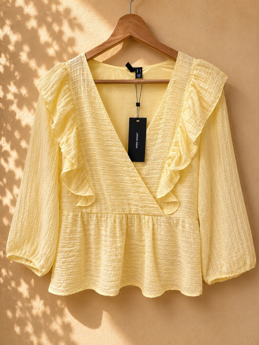 Bluzka z falbanami peplum Vero Moda