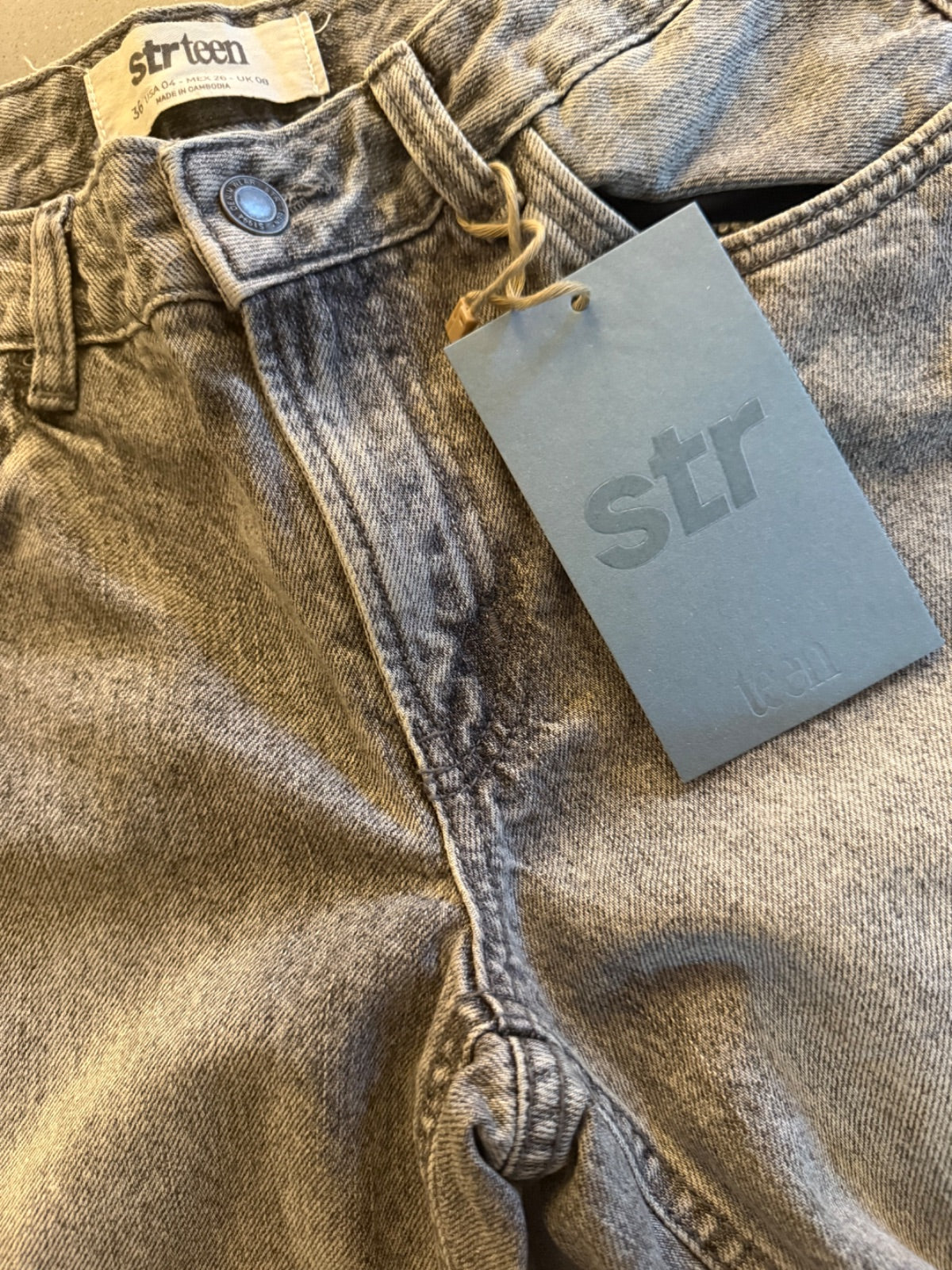 Jeansy straight leg Stradivarius szare