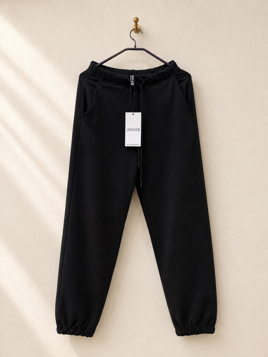 Spodnie jogger czarne Stradivarius