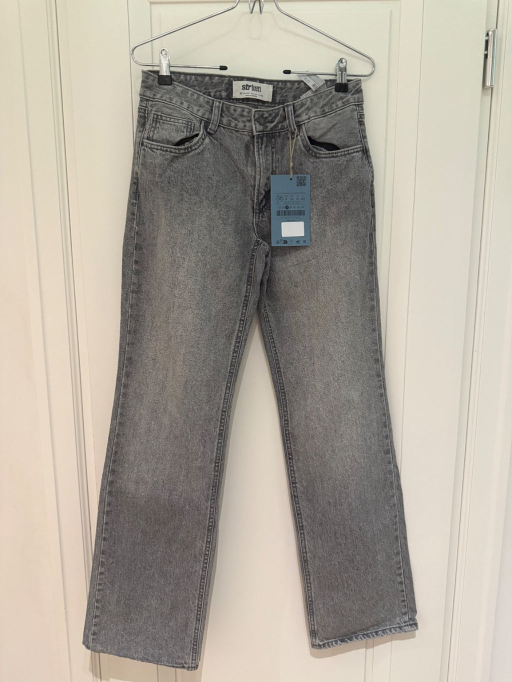 Jeansy straight leg Stradivarius szare