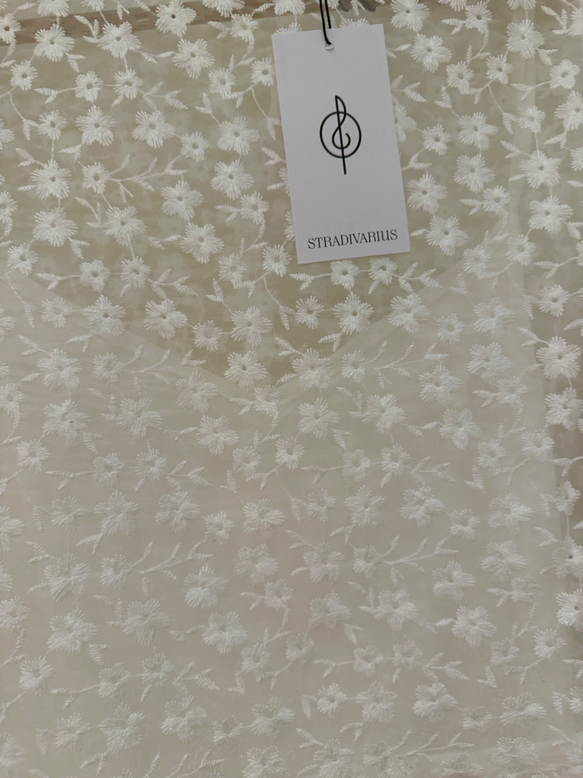 Sukienka midi koronkowa STRADIVARIUS biała S